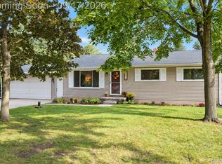 3294 Genoa Rd, Clarkston, MI 48346