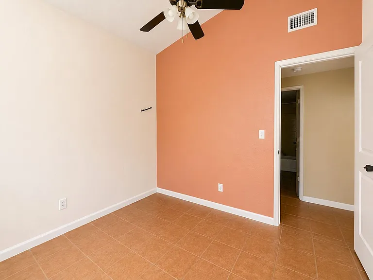 1540 Oneco Ave — Photo 8