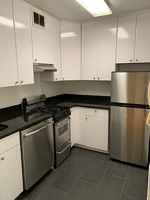 Rented by Carlyle Property Management | media 3