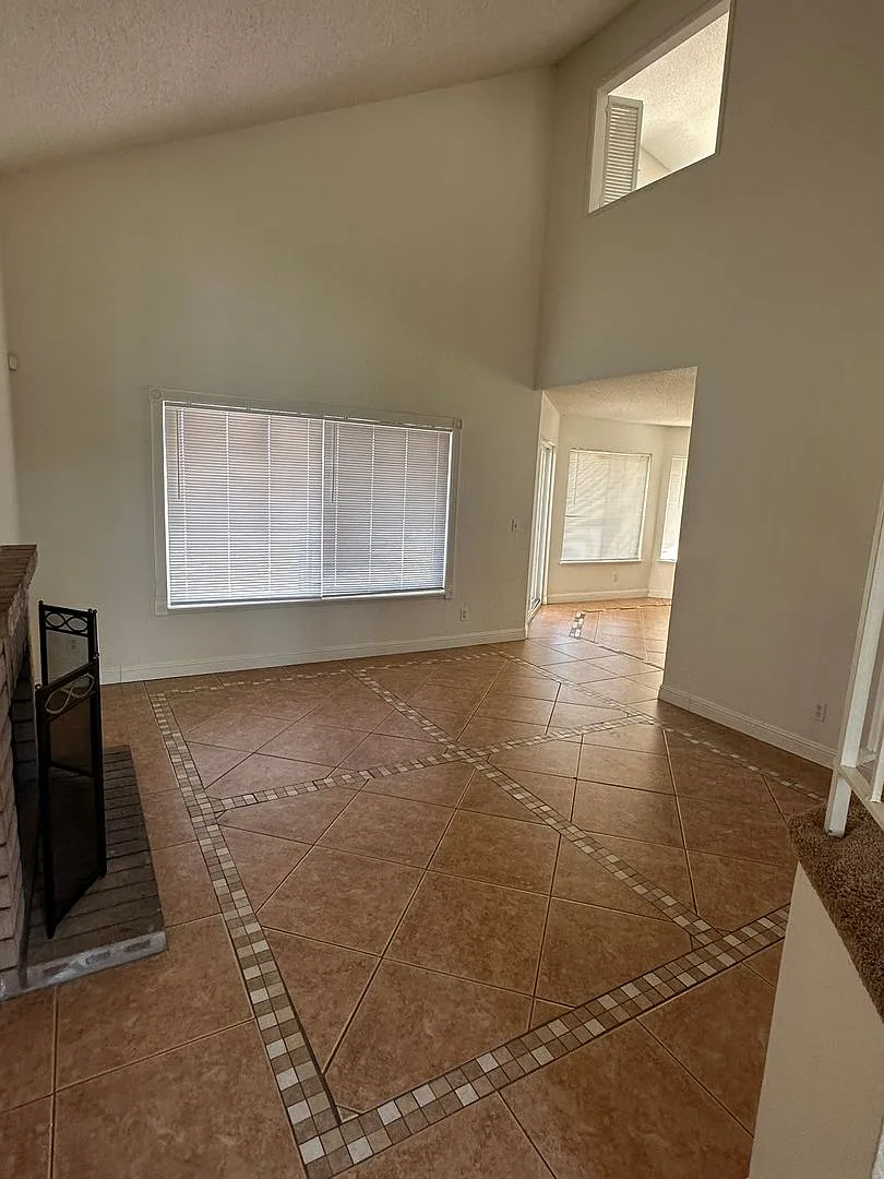 Building Photo - 24201 Puddingstone Dr