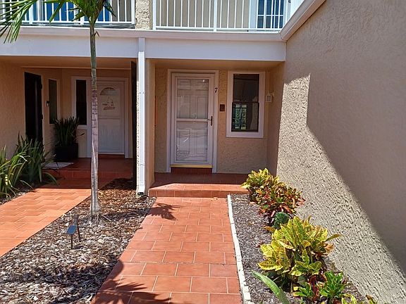 4th image of 101 La Costa St APT 7-B