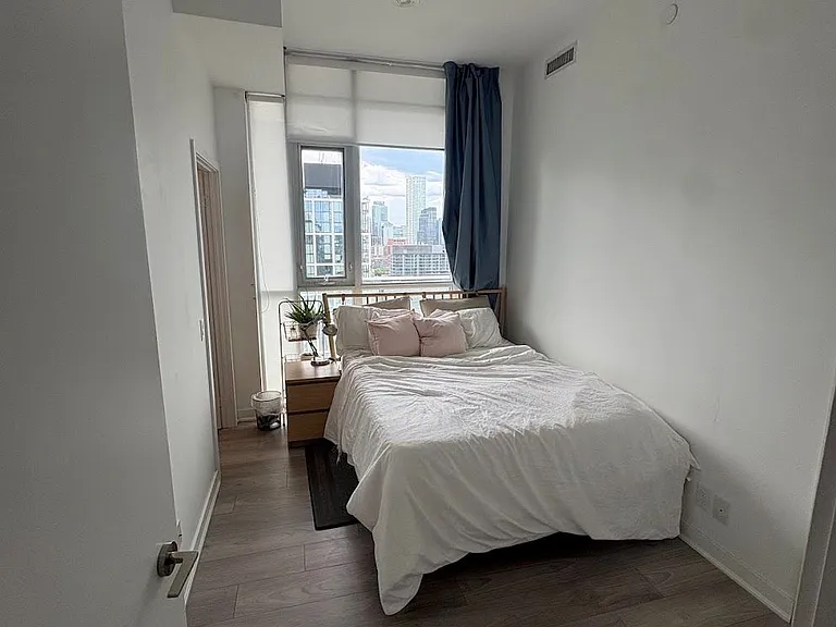 120 Parliament St #2102 — Photo 6