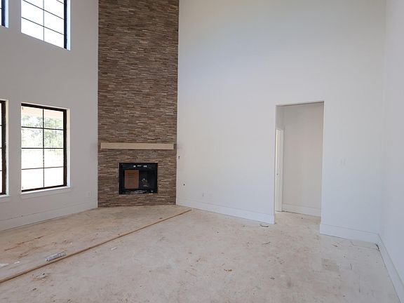 3rd image of 16597 Gaines Glen Ln