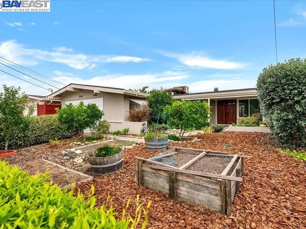 2662 Darwin St, Hayward, CA 94545