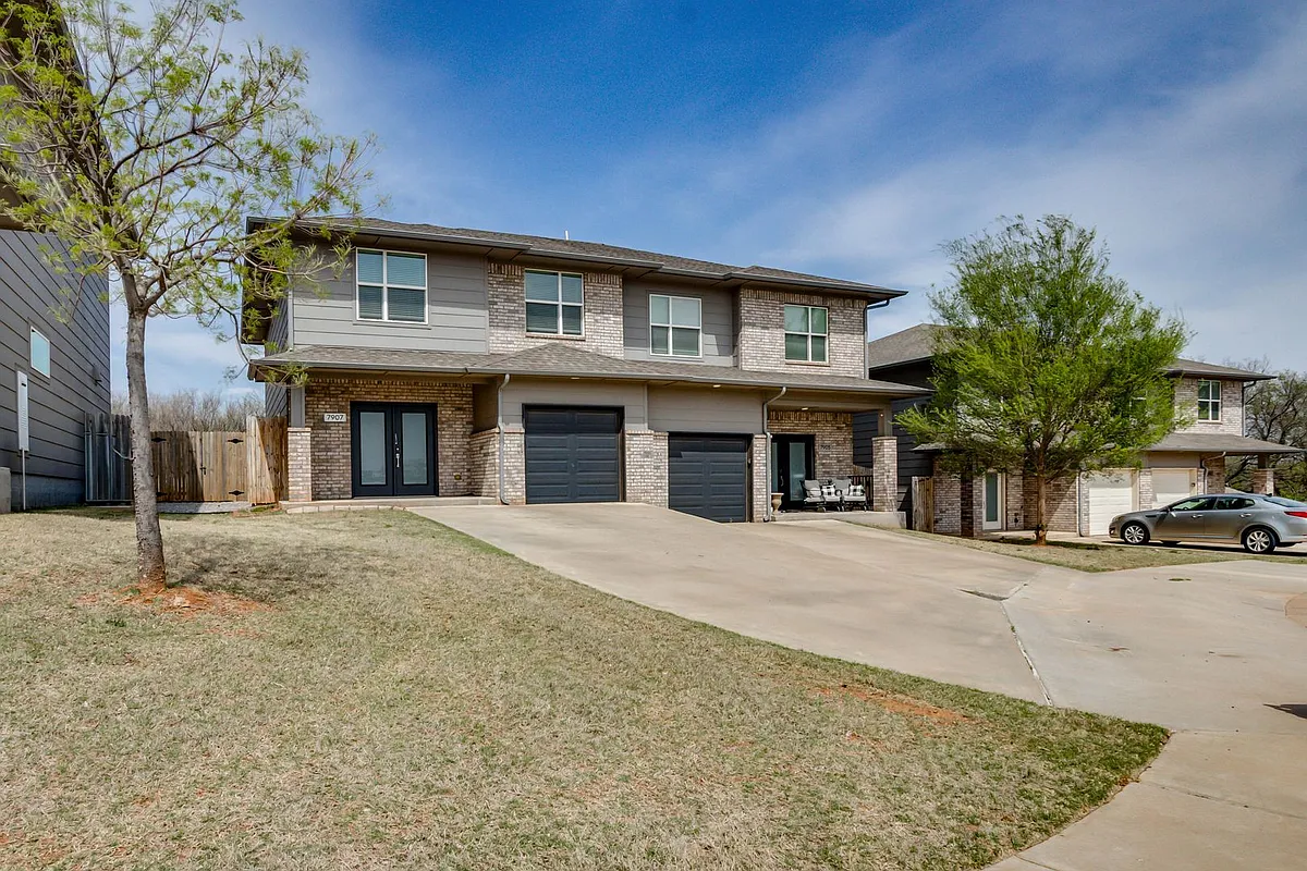 Building Photo - 7907 NW 135th Ter