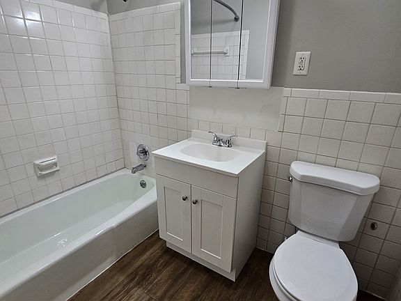 2nd image of 104 Lexington Ave #2B
