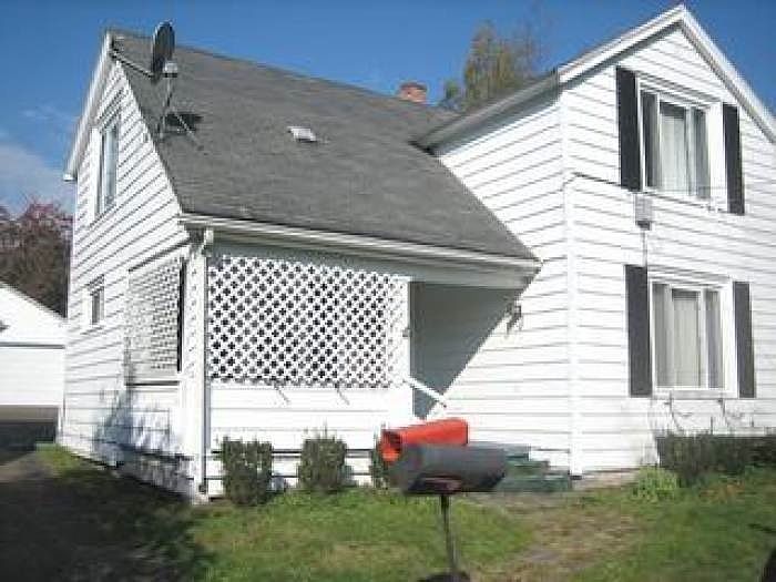 1st image of 219 Niagara Ave