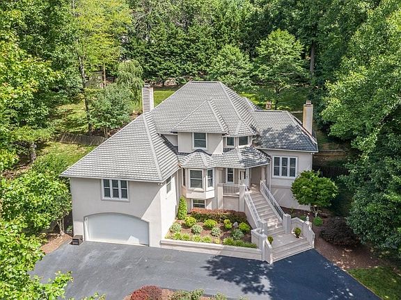 2nd image of 6695 Christopher Dr
