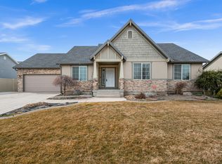8442 S Wind Caves Ln, West Jordan, UT 84081
