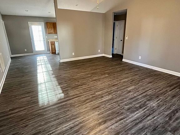 2nd image of 171 3rd Ave