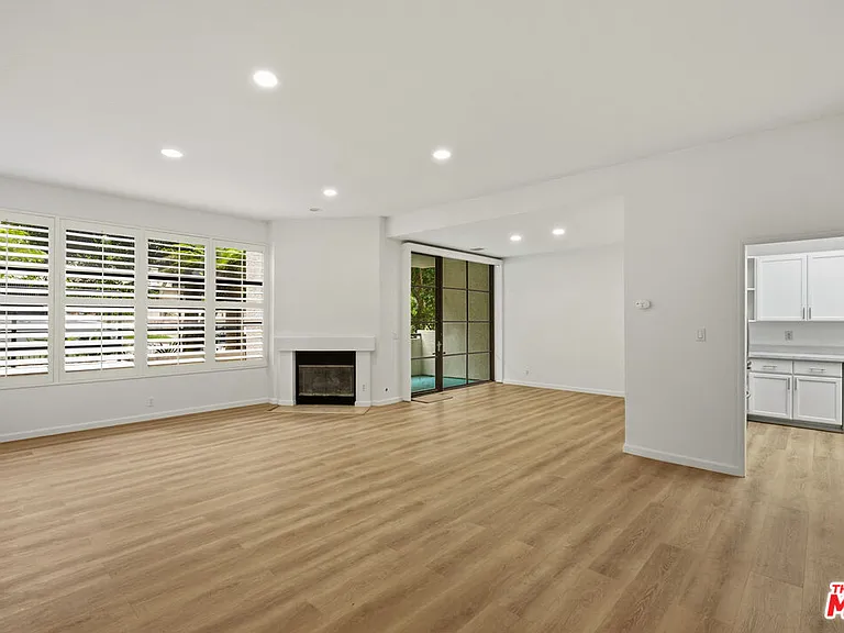11636 Montana Ave #103 — Photo 8