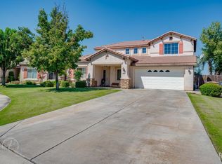 19 Emerald Isle Way, Bakersfield, CA 93314