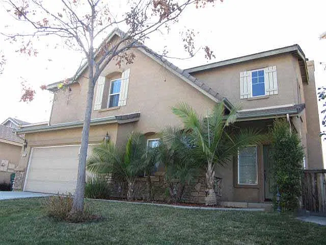 3 bed, 1795 sqft, $2,700 — Photo 1