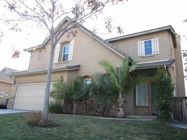 13365 Cherrylaurel Ave