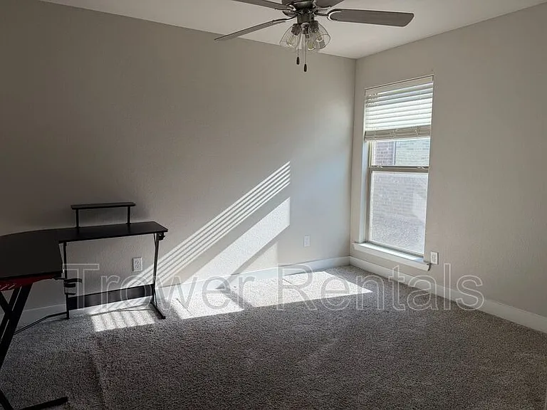 1205 Masquerade Blvd — Photo 16