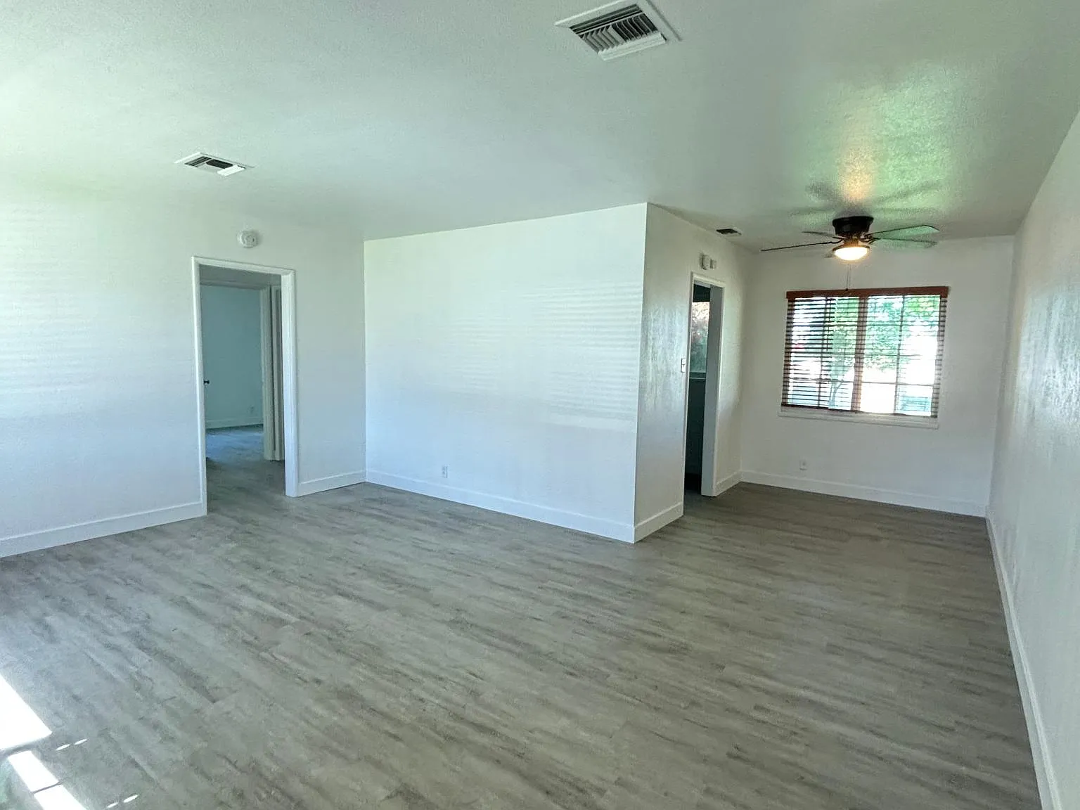 10404 Mountain View Ave — Photo 1