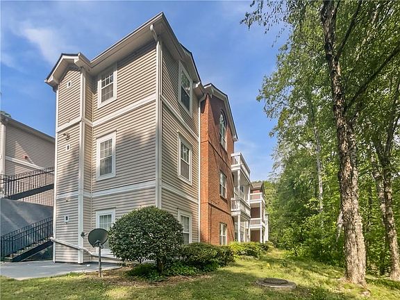 2nd image of 4028 Orchard Hill Ter