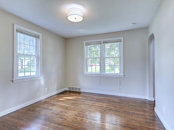 3rd image of 2073 11th St