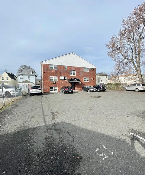 541 Walnut St #B-3 — Photo 11