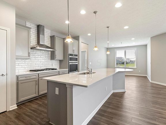 5th image of 785 Bodkin Ln