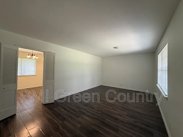 8174 E 31st Pl — Photo 3