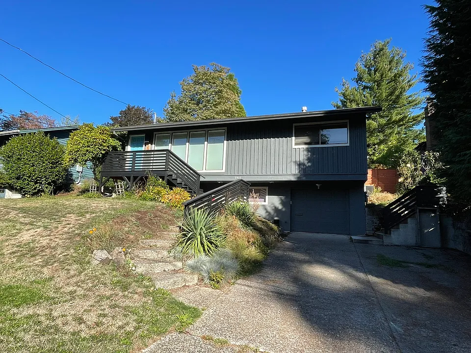 2932 NE 88th Pl