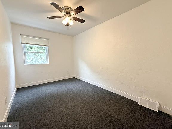 5th image of 7332 Ruskin Rd