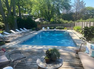 1111 Meadows Rd, Geneva, IL 60134