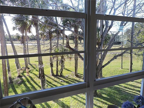 4th image of 18 Vista Gardens Trl