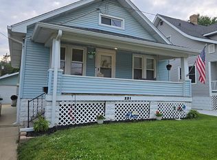 221 Harding Blvd, East Peoria, IL 61611