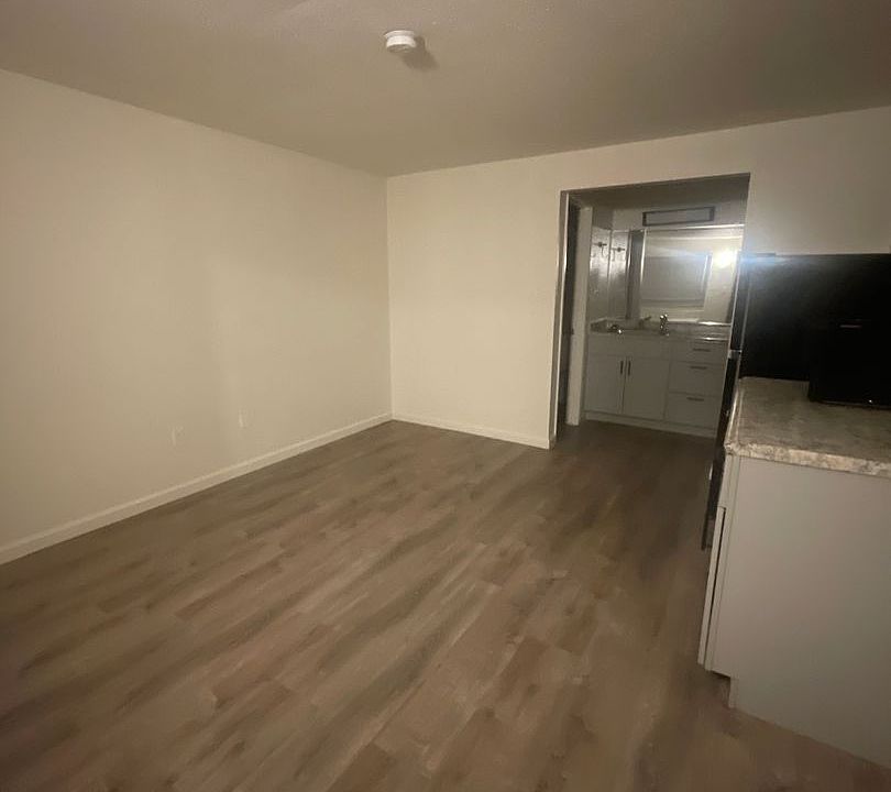 2nd image of 555 N Stewart St #201