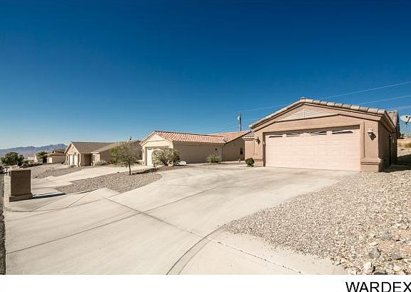 4th image of 2975 Palisades Dr