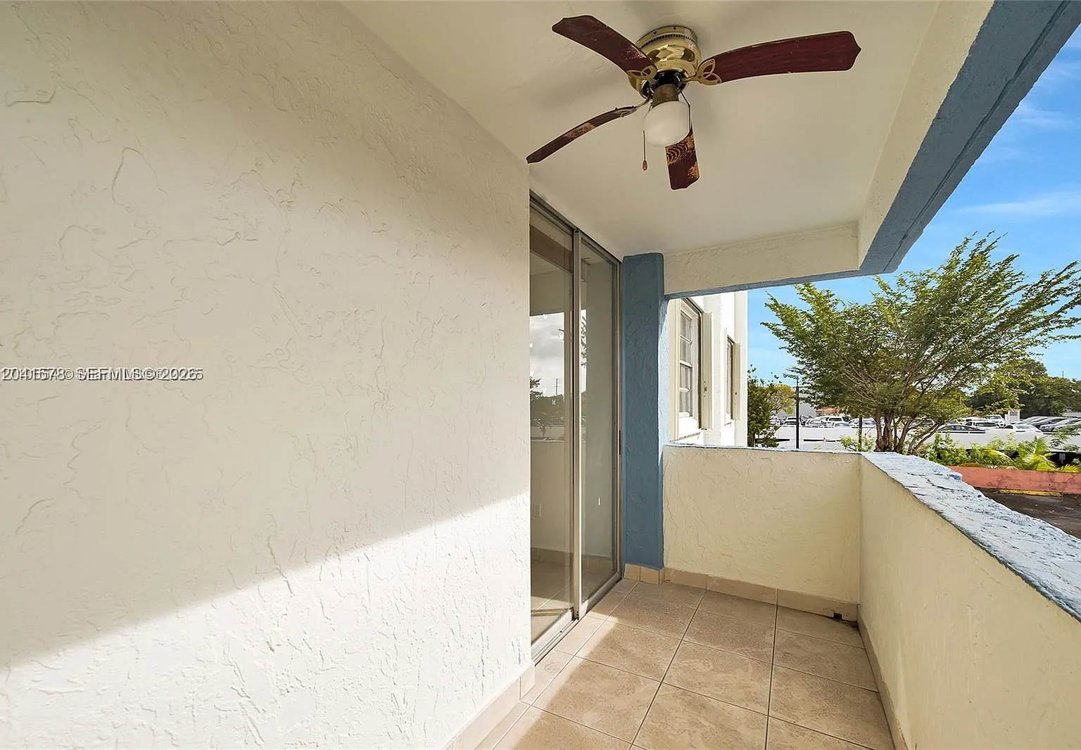 5050 Condo — Photo 1