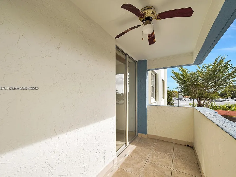 5050 NW 7th St #202