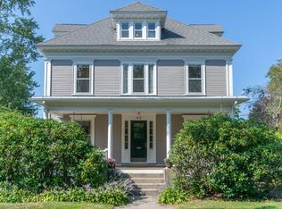 42 Woodlawn Pl, Longmeadow, MA 01106