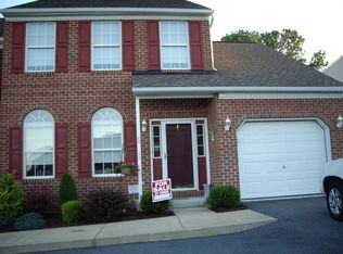 16 Fallowfield Cir, Shillington, PA 19607