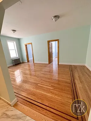 Rented by Realty 2000 Corp | media 2