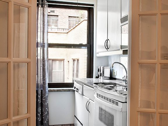 4th image of 2 Tudor City Pl APT 9GN