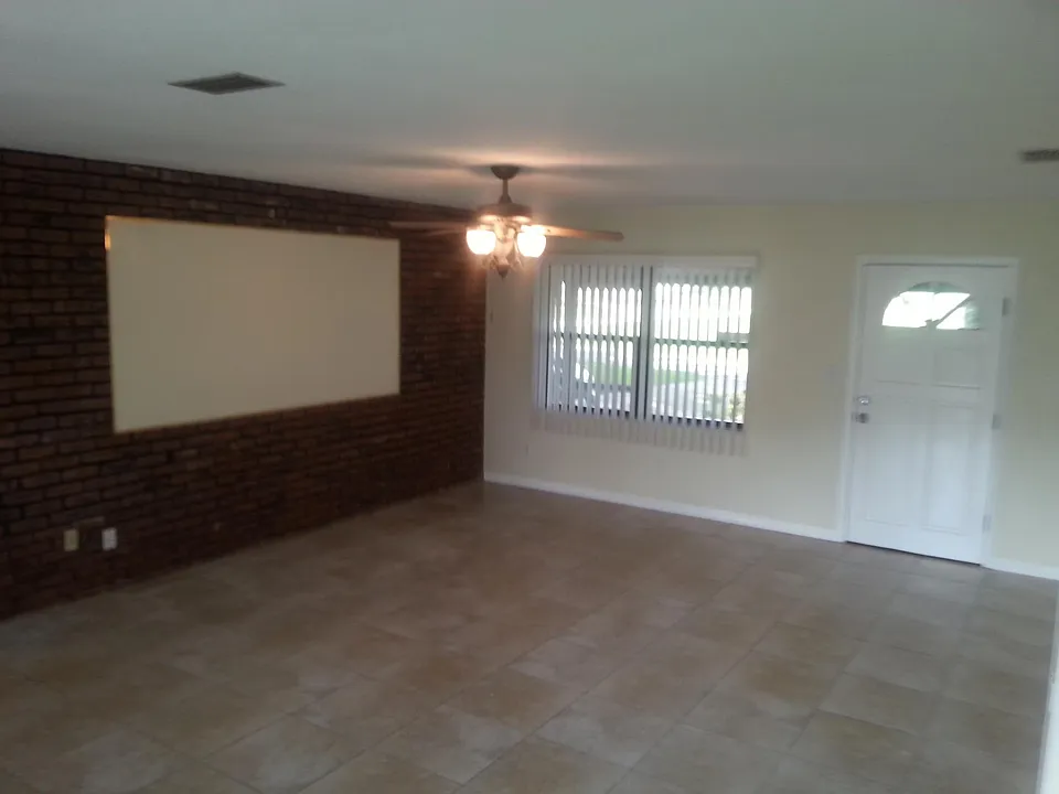 7422 E Mohawk Ave