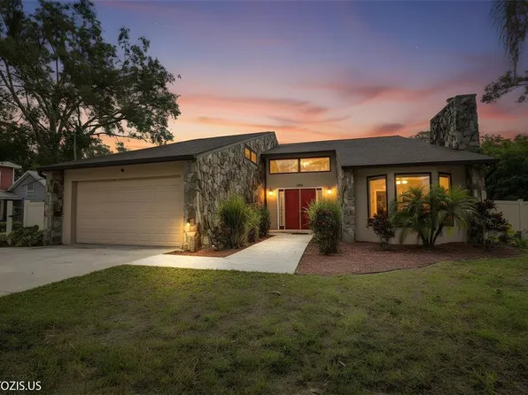 3304 Moran Rd, Tampa, FL 33618