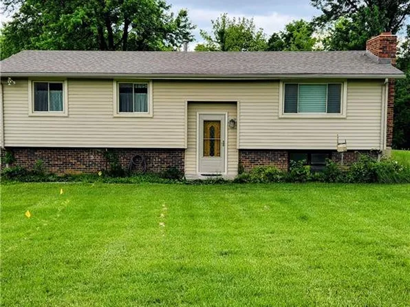 15921 Cantrell Rd, Linwood, KS 66012