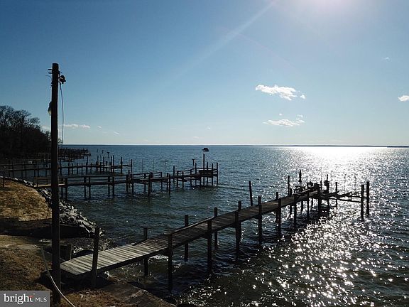 5th image of 20798 Waterside Dr