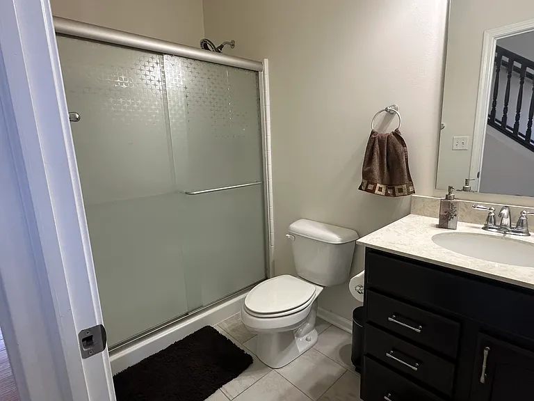 716 Yorkshire Dr — Photo 11