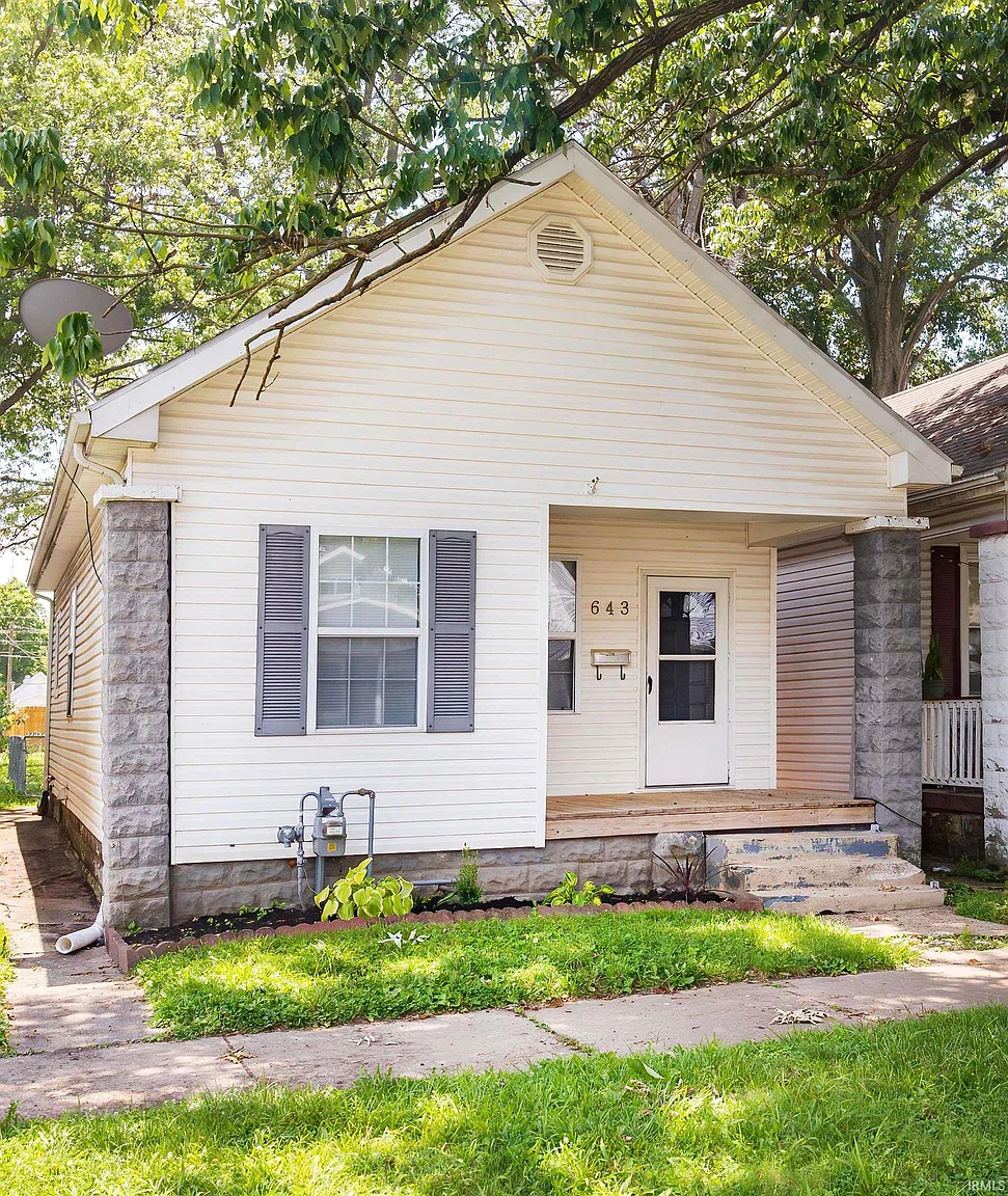 643 E Florida St photo 1
