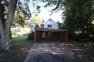 2nd image of 158 Vaughn St