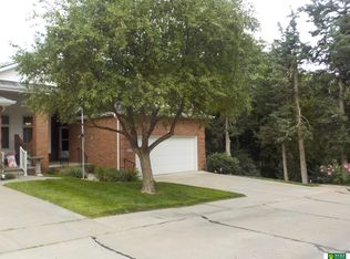 8042 A St, Lincoln, NE 68510