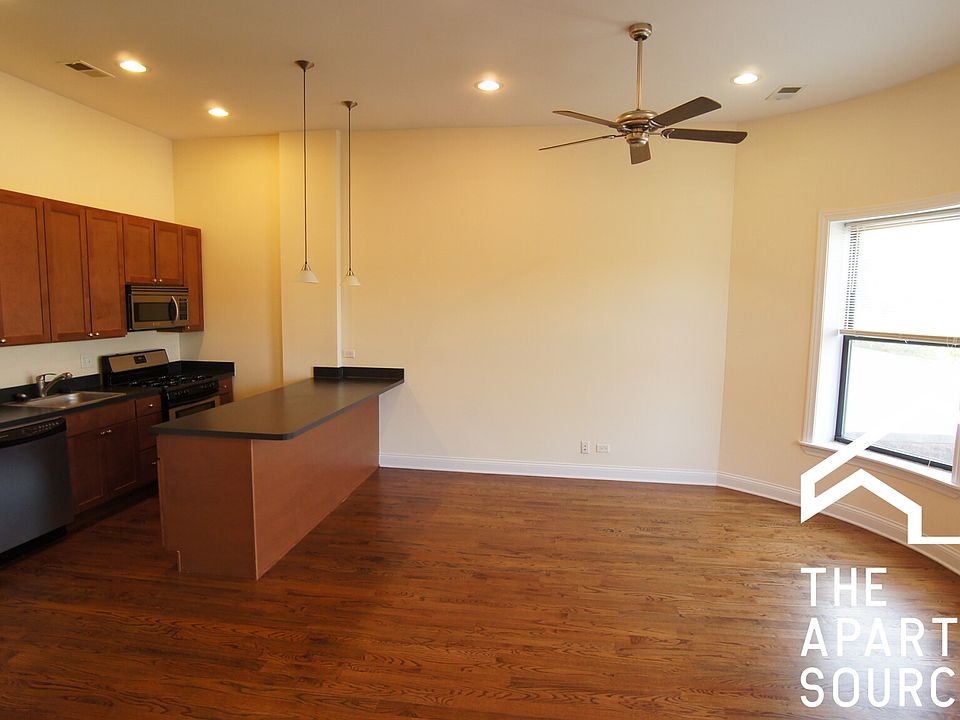 1st image of 2834 N Albany Ave APT 1