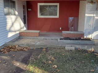 1702 Park Haven Dr, Champaign, IL
