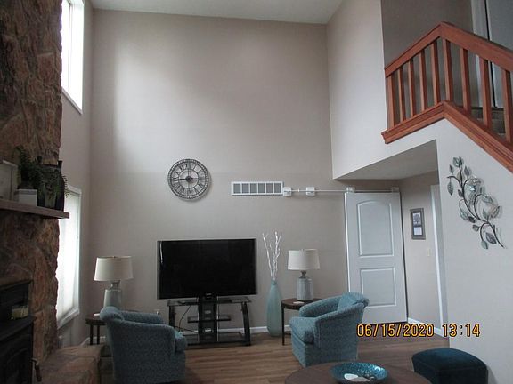 4th image of 646 E Parkwood St