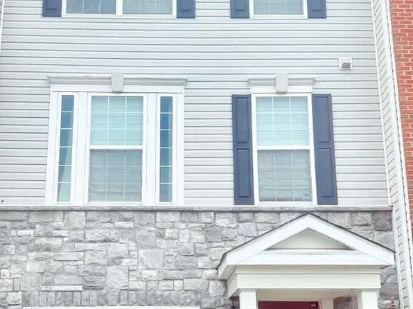 12 Arenas Ct, Capitol Heights, MD 20743